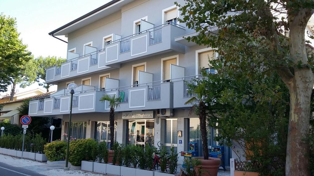 Hotel Ancora Cesenatico Exterior photo