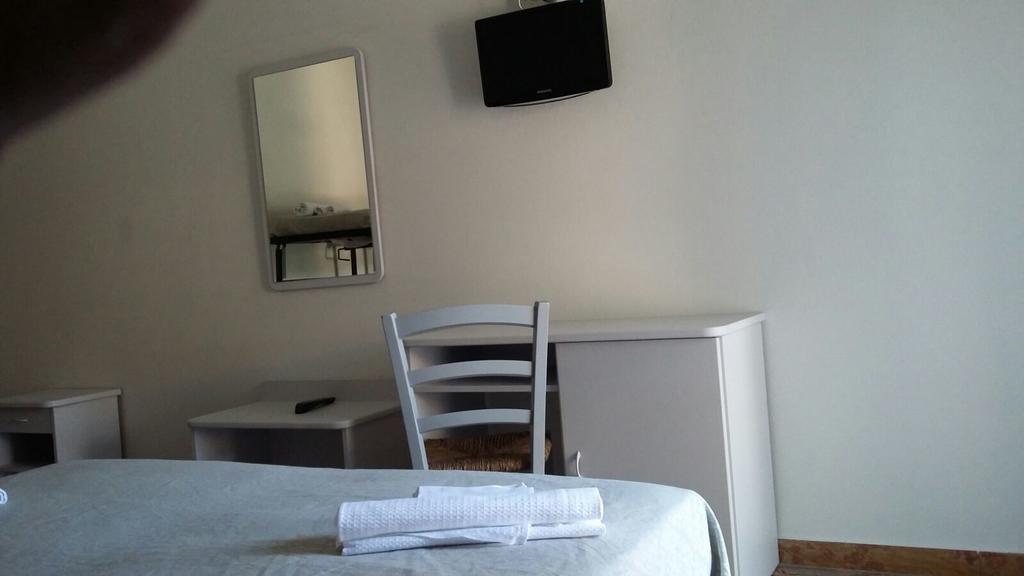 Hotel Ancora Cesenatico Exterior photo